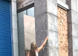 小姐姐穿墙,小姐姐的穿墙时尚秀